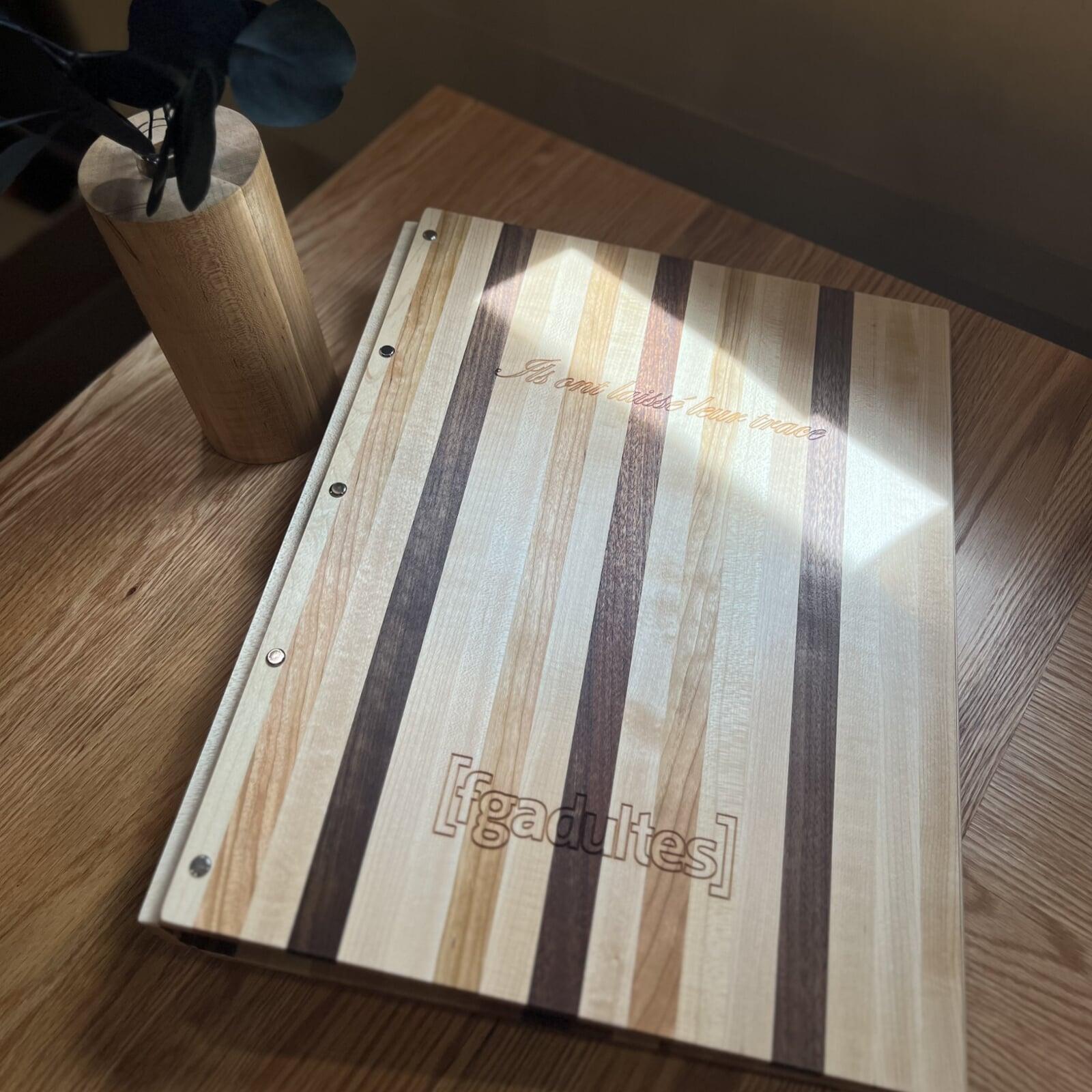 Livres des finissants - Centre de formation des adultes Mgr-Côté  Livres des finissants - Centre de formation des adultes Mgr-Côté