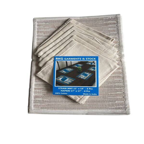 Rectangular Straw Place Mat with 6 Napkins Rectangular Straw Place Mat with 6 Napkins