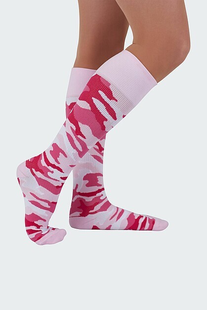 Medi-KCAM1PKL - MediCanada Rejuva AD Pink Camo CCL0 15-20mmHg Size L Std Length Nylon-Lycra Latex-Free Medi-KCAM1PKL - MediCanada Rejuva AD Pink Camo CCL0 15-20mmHg Size L Std Length Nylon-Lycra Latex-Free