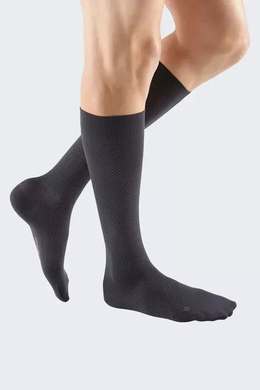 Medi-S040532 - MediCanada Select AD Black CCL0 15-20mmHg Size II Std Length ClimaFresh with Lanolin Latex-Free Medi-S040532 - MediCanada Select AD Black CCL0 15-20mmHg Size II Std Length ClimaFresh with Lanolin Latex-Free