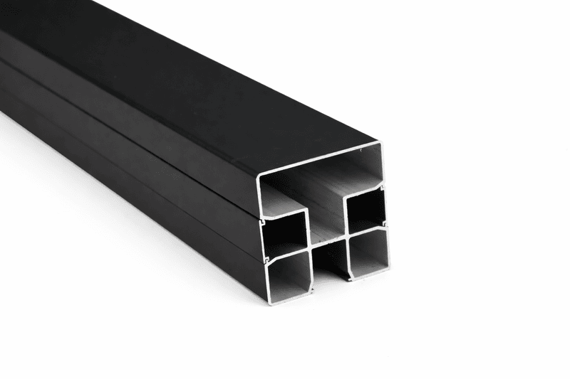 poteau aluminium cloture composite cache fente noir angle 45